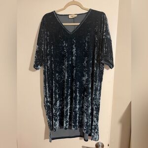 Peach Love California Velvet Tunic in Charcoal Blue